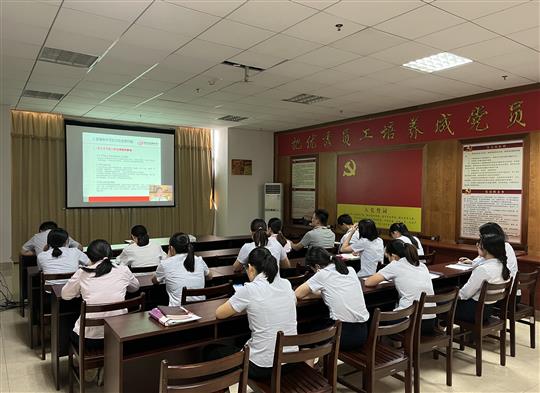 万搏体育集团有限公司
组织参加疫情常态化下建筑万搏体育集团有限公司经营管理风险管控培训